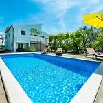 Casa de Férias House Marina With Pool *