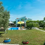 House Marina With Pool Sukošan