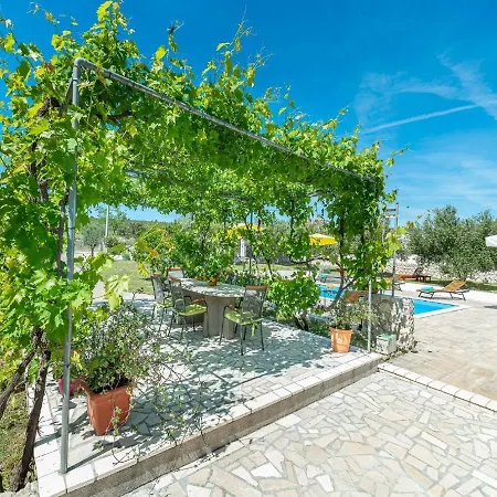 House Marina With Pool Sukošan