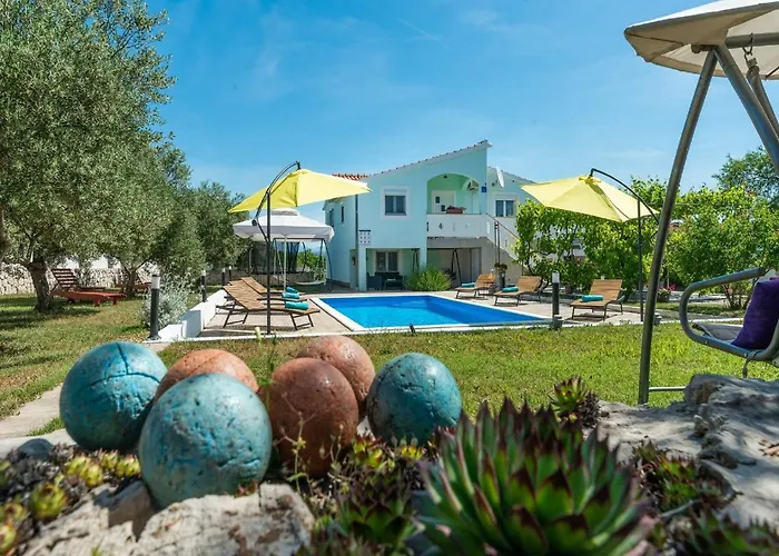 House Marina With Pool Sukošan