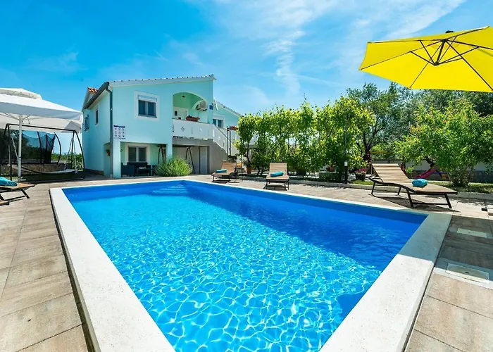 بيت للعطل House Marina With Pool *