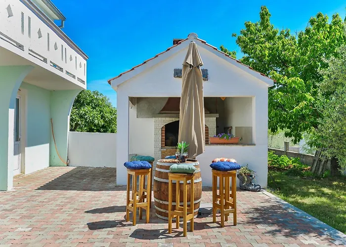 House Marina With Pool 別荘 Sukošan