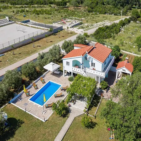 House Marina With Pool Vikendica Sukosan