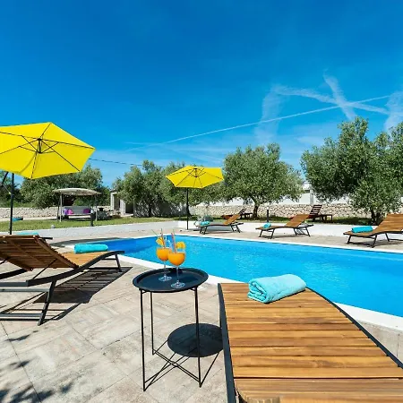 Vikendica House Marina With Pool *