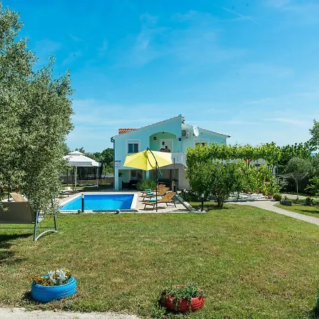House Marina With Pool Sukošan