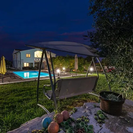 House Marina With Pool Holiday home Sukosan