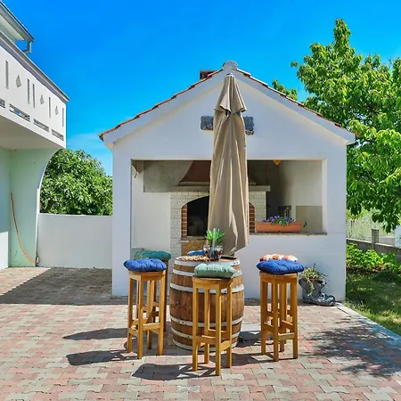 House Marina With Pool Vikendica Sukosan