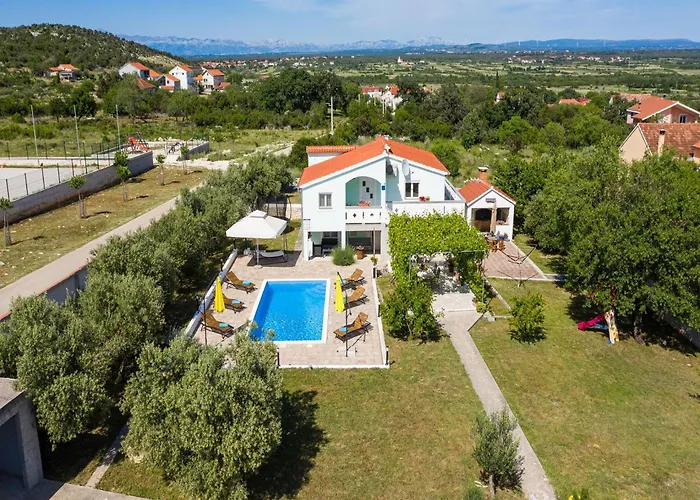 House Marina With Pool Tatil Evi Sukošan